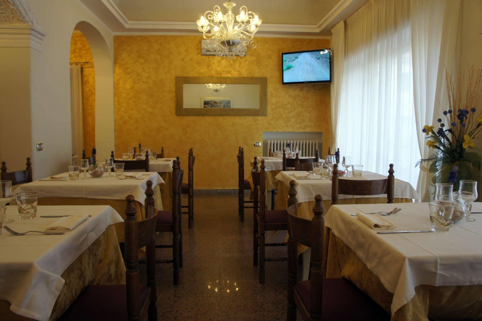 Hotel Solaris Giulianova Exterior foto